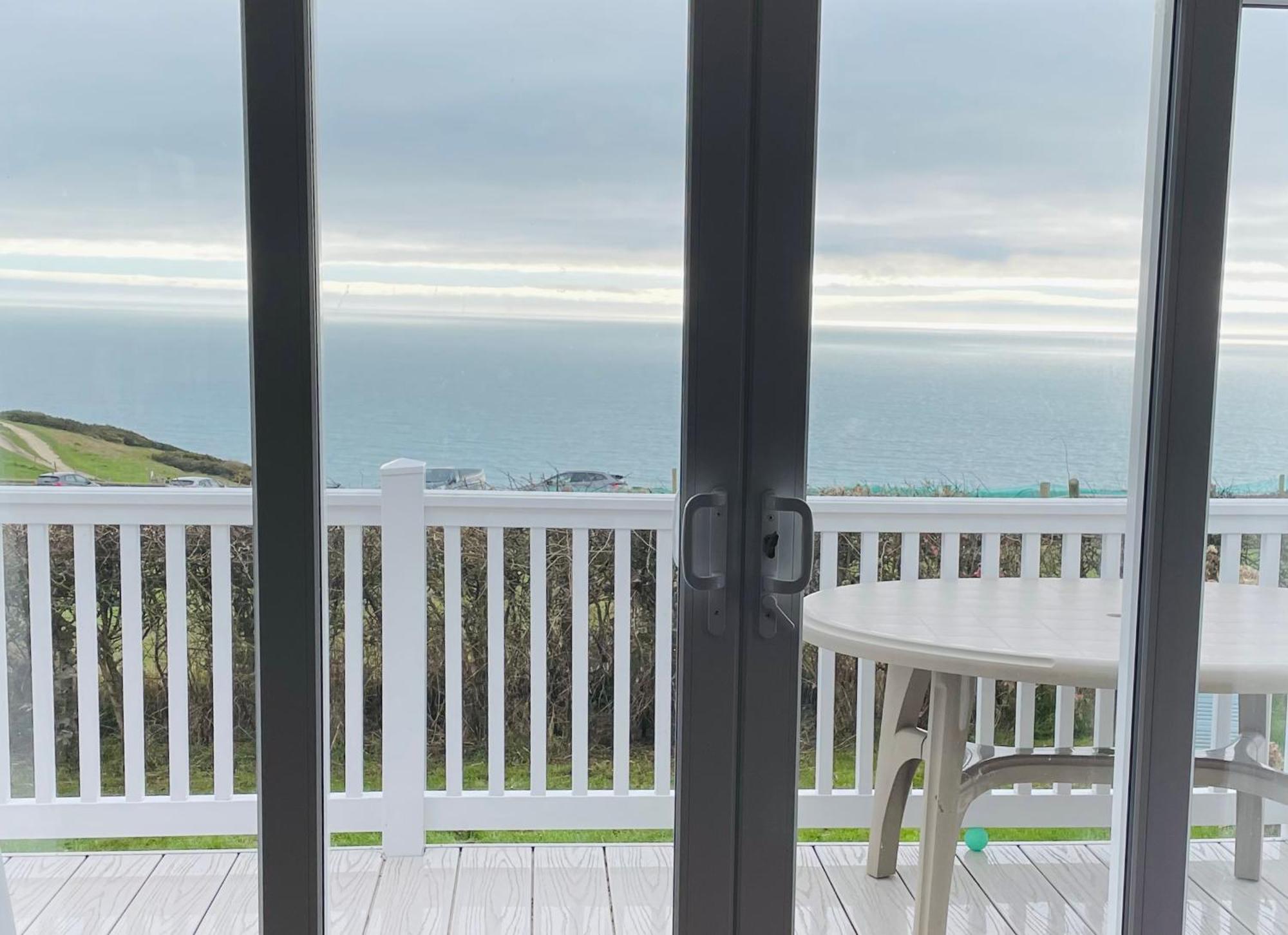 Emma'S Sea View 2-Bedroom Caravan At Durdle Door Near Wareham Dorset West Lulworth Esterno foto